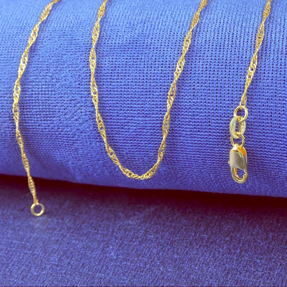 Dainty choker
